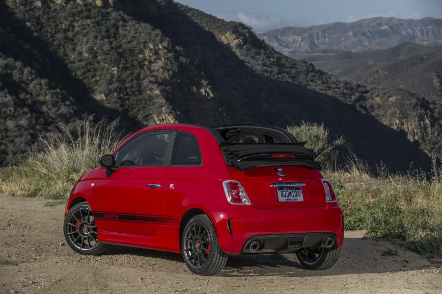  Abarth 500C 2013 года  (NA) (фото 17 из 46)